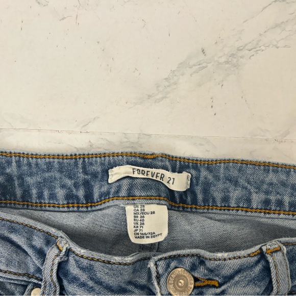 Forever 21 Distressed Stretch Denim Jeans Womens 28 Blue Wash Ripped Ankle - Picture 5 of 5